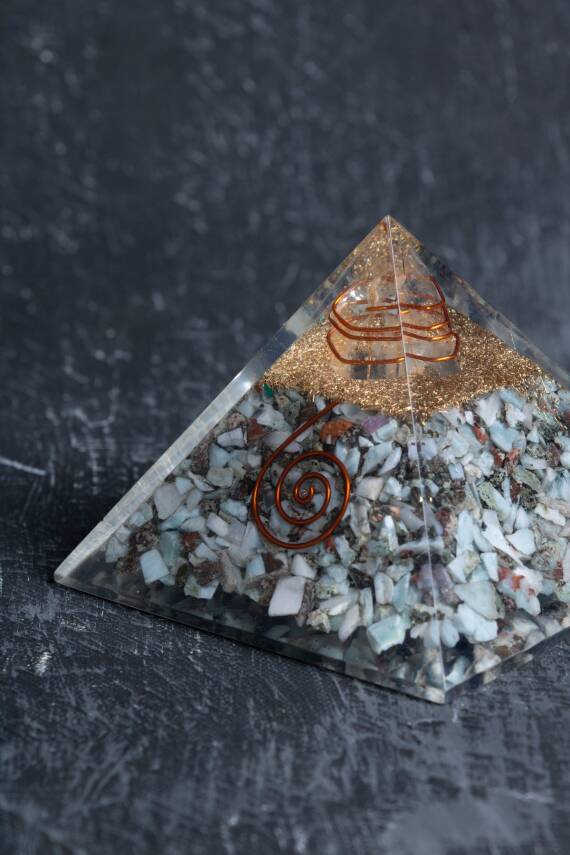 Sertifikalı Larimar Piramit - 1